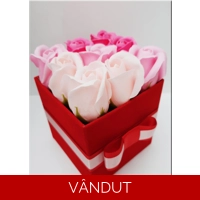 Cutie cu trandafiri de sapun M29