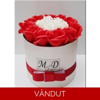 Cutie cu trandafiri de sapun M31