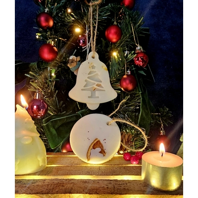 Christmas tree hanging melts