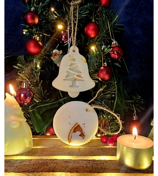 Christmas tree hanging melts
