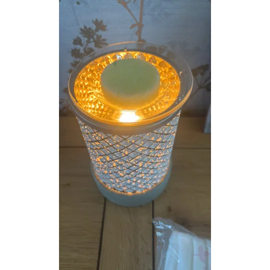 Wax melt snow pots