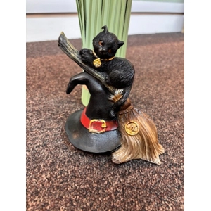 Cat on a Witches Hat