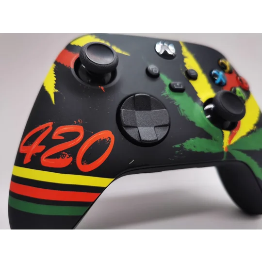 Xbox Wireless Controller - 420 Weed Leaf