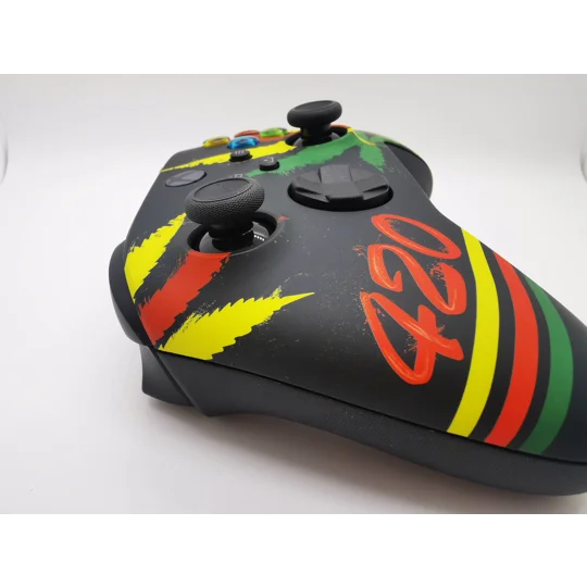 Xbox Wireless Controller - 420 Weed Leaf