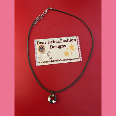 Holiday Wreath With Leather green Necklace with Lobster Clasp