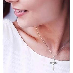 Her Faith Necklace and Pendant