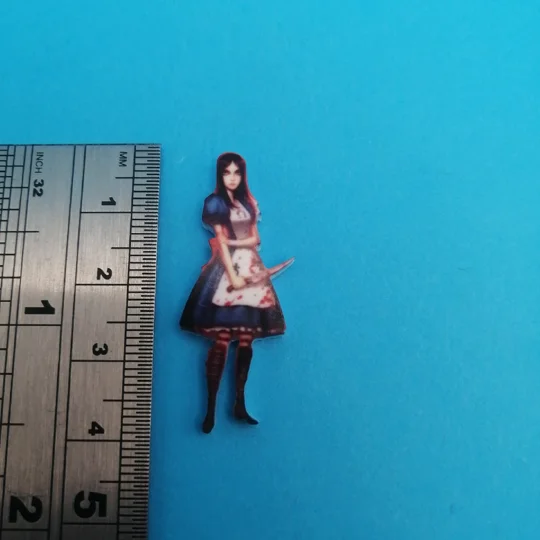 American McGee's Alice -Alice Madness Returns pin badge