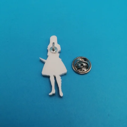 American McGee's Alice -Alice Madness Returns pin badge