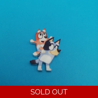 Bluey and Bingo pin badge