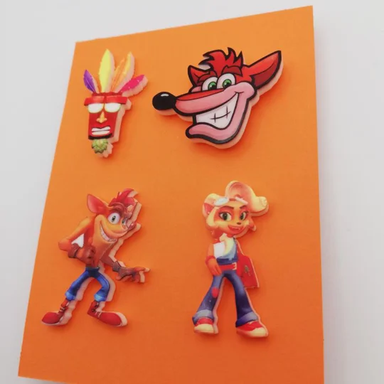 Crash Bandicoot pin badge set