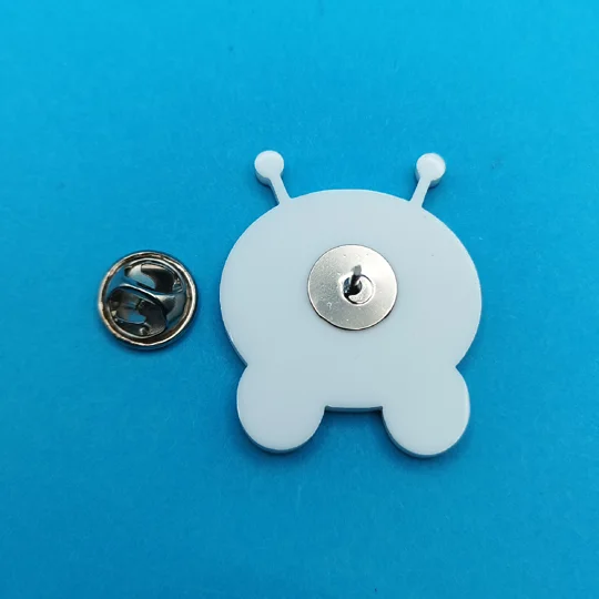 Final Space Mooncake pin badge