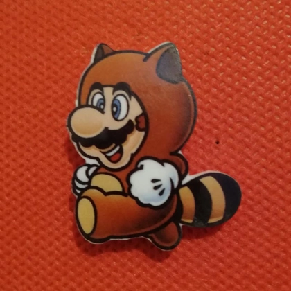 Super Mario pin badge -Tanooki Suit Super Mario pin badge -Tanooki Suit