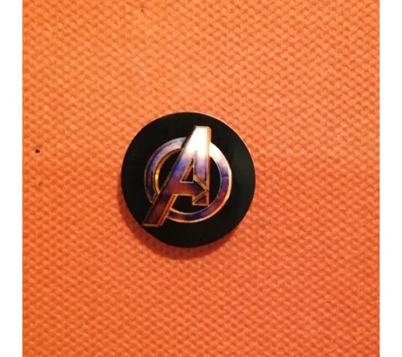 Marvel Avengers pin badge