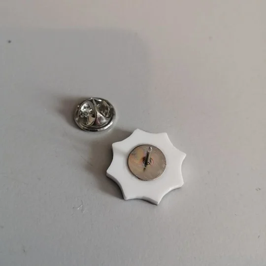 Resident Evil Umbrella pin badge