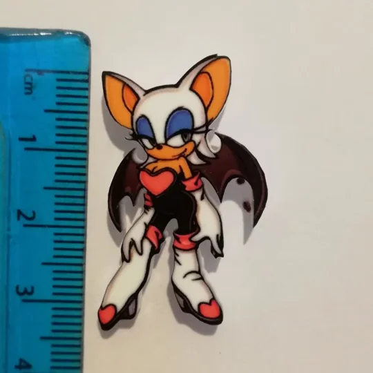 Sonic the Hedgehog - Rouge the bat pin badge