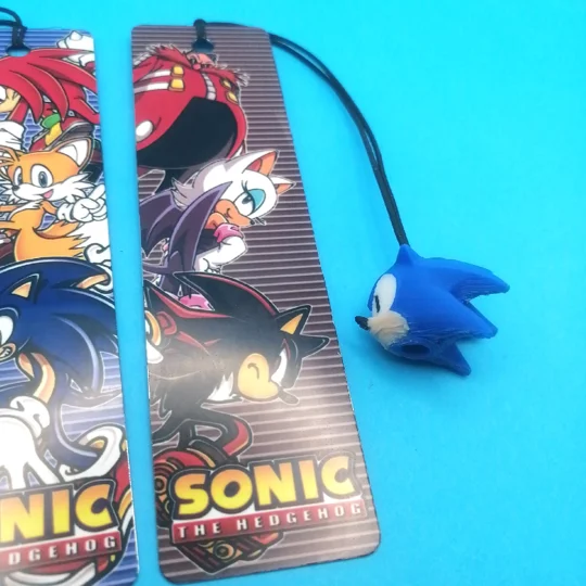 Sonic the Hedgehog aluminium bookmark