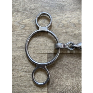 2 ring Waterford snaffle. Used. 5.75”. Good condition.