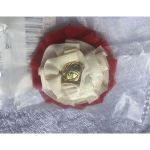 Showquest Newport buttonholes.  Red/Cream. BN. Approx 35mm