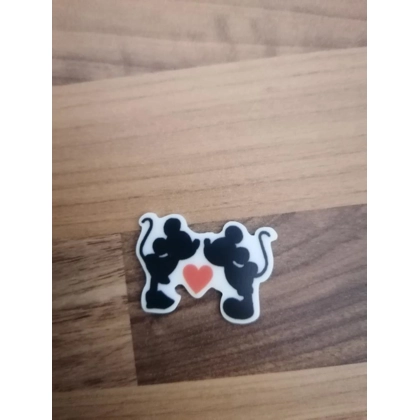 Disney Minnie & Mickey Pin Badge 2 Disney Minnie & Mickey Pin Badge 2