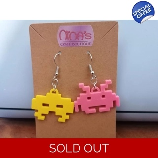 Space Invaders Yellow &..