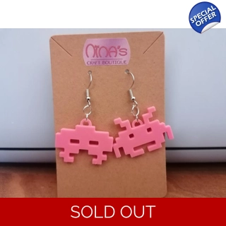 Space Invaders Pink Ret..