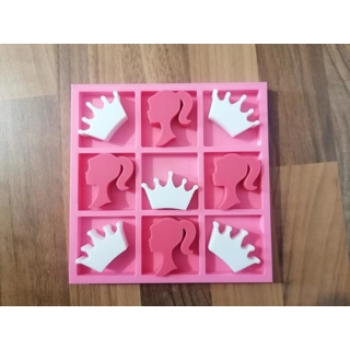 Barbie Tic Tac Toe Barb..
