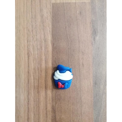 Disney Donald Duck Cupcake Plastic Single Pin Badge Disney Donald Duck Cupcake Plastic Single Pin Badge