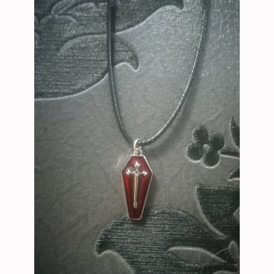 red coffin choker