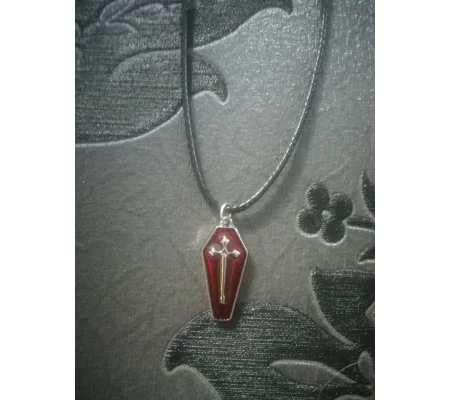 red coffin choker