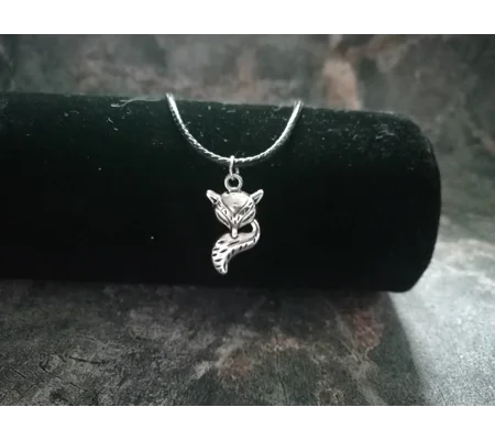 dainty fox choker