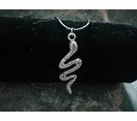 snake choker