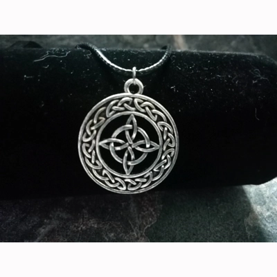 celtic cross round choker