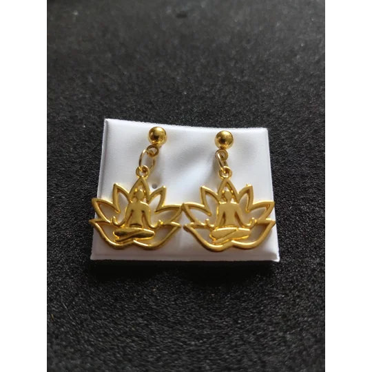 Gold coloured Chakra yoga stud earrings