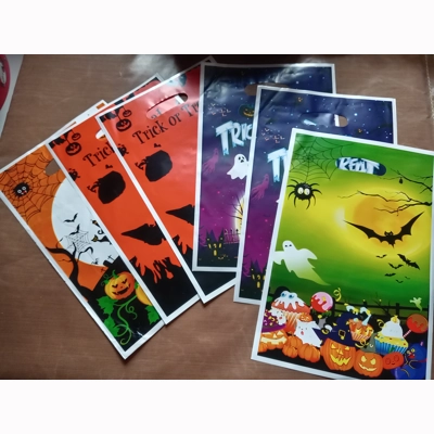 Assorted pack of 6 Halloween Goody Bag Assorted pack of 6 Halloween Goody Bag