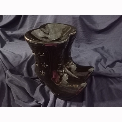 Witch boots oil burner