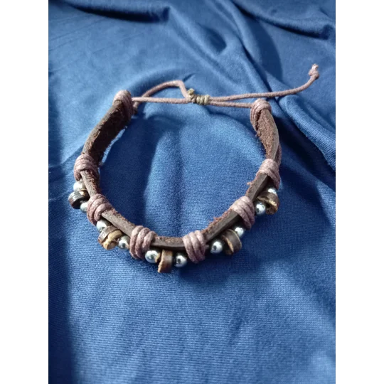 Leather and beads adjustable bracelet