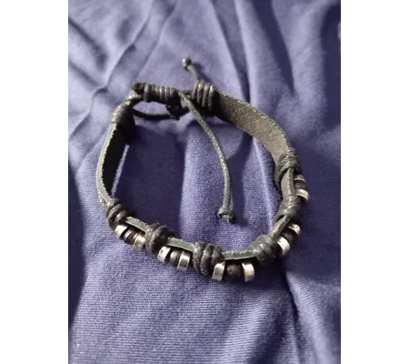 Leather and beads adjustable bracelet