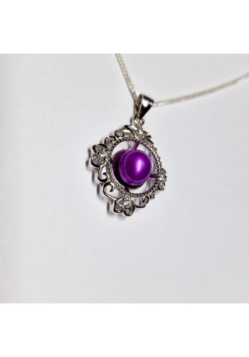 Regal Essence Pendant