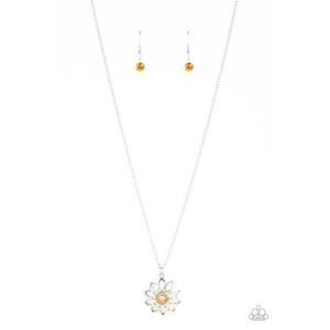 N110 - Farmstead Fairytale - Yellow