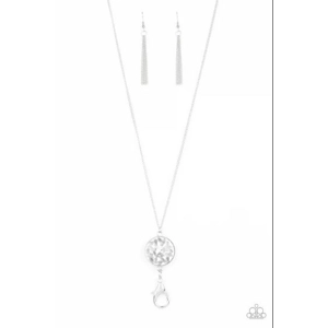 N185 - Dauntless Diva White Lanyard