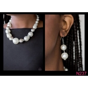 N237 - New York Nightlife – White