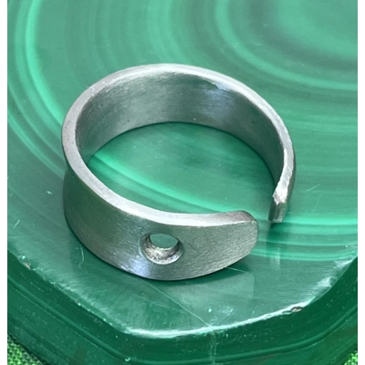 Ring with 1 hole