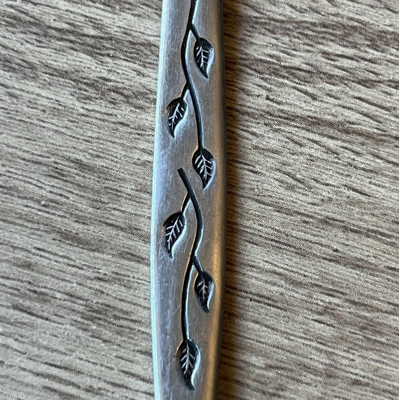 Vine Leaf Pattern