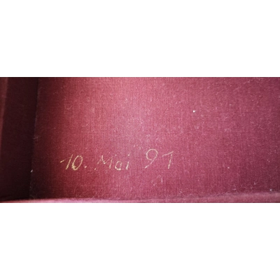 Seltene Vintage Schatulle, Japan. Mit Jade inkrustiert.