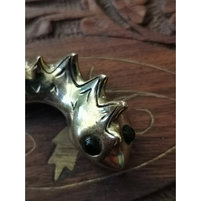 Vintage Brosche vergoldet, Pierre Lang mit Onyx Augen Vintage Brosche vergoldet, Pierre Lang mit Onyx Augen