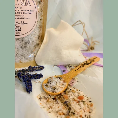Relaxing Herbal Blend Bath Salt Soak