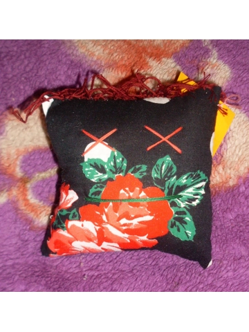 Black/Red Flower Head