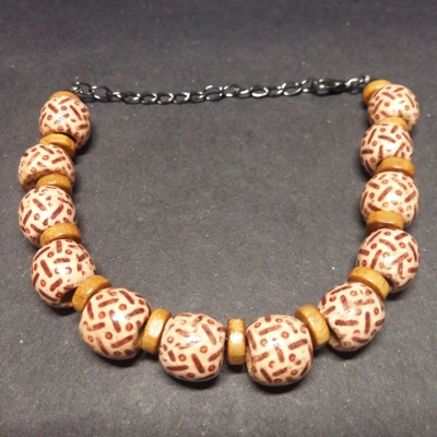 Pine 10mm 'Basket' Bead Bracelet