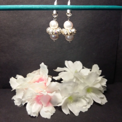Persian Style 7mm Pearl Silvered Earring Persian Style 7mm Pearl Silvered Earring