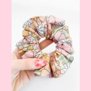 Poise Scrunchie